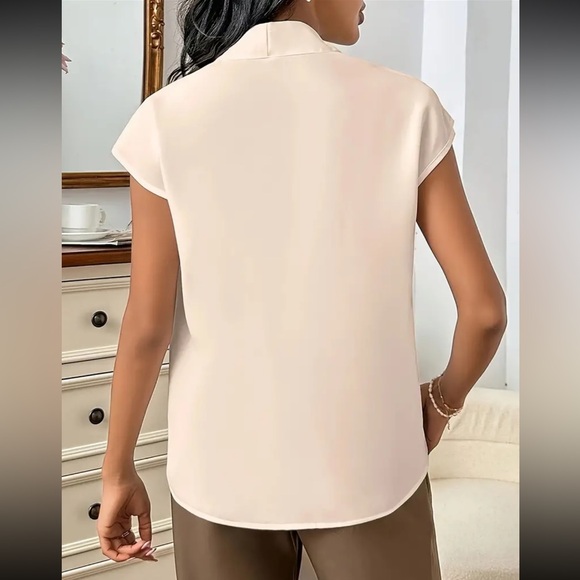 Shirred V Neck Solid V Neck Blouse, Elegant Short Sleeve Top - Black - Picture 8 of 11